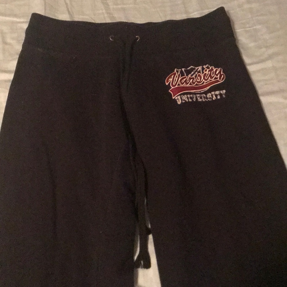 Wide legged sweat pants